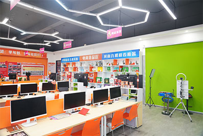 河南新华电脑学院-郑州电脑学校-计算机培训学校-郑州新华电脑学院